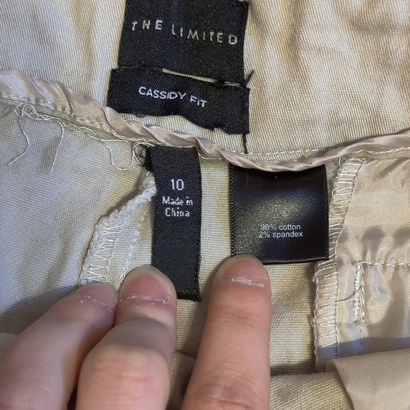 The Limited Cassidy Fit Khaki Shorts Sz 10 - Picture 3 of 4